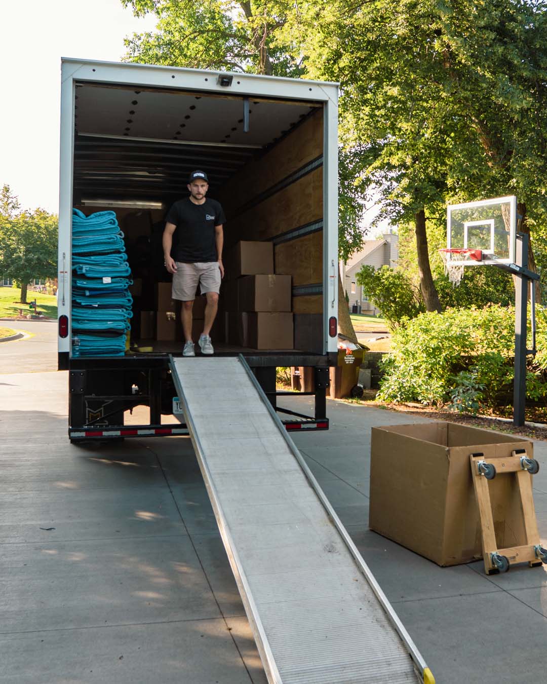Minnē Movers branch manager