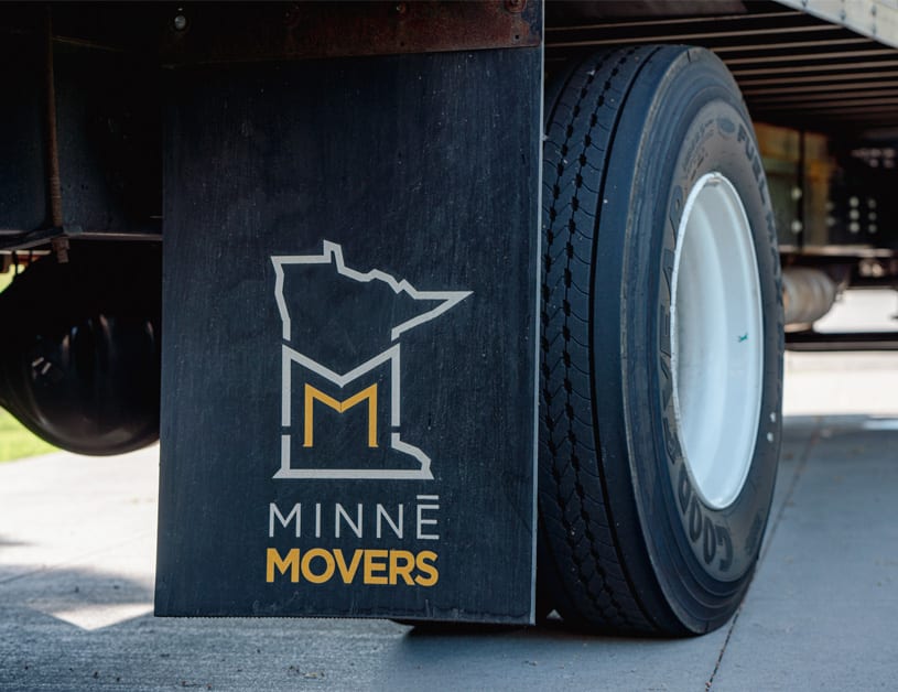 Minnē Movers moving truck