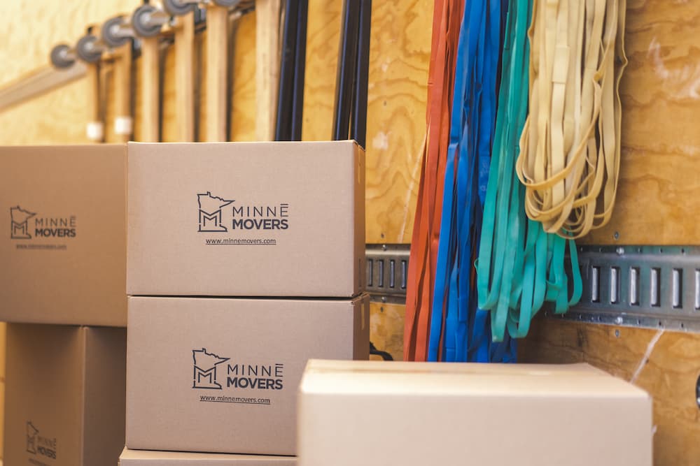 Minnē Movers professional moving crew at work